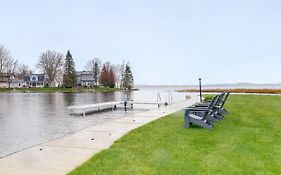Cadillac Vacation Rental With Dock On Lake Mitchell!